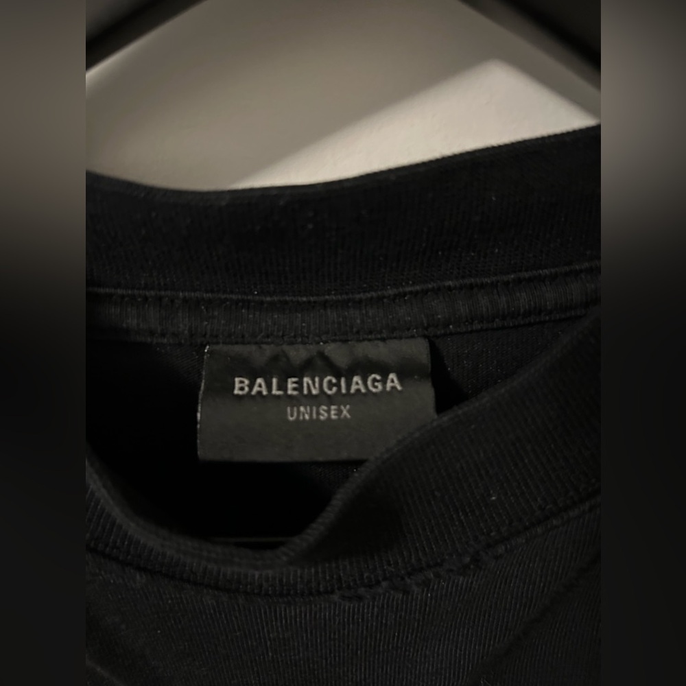balenciaga be different tee - Picture 4 of 7